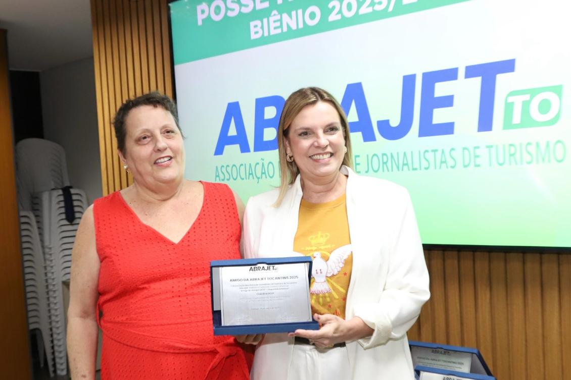 Claudia recebe homenagem da Abrajet Claudia recebe homenagem da Abrajet