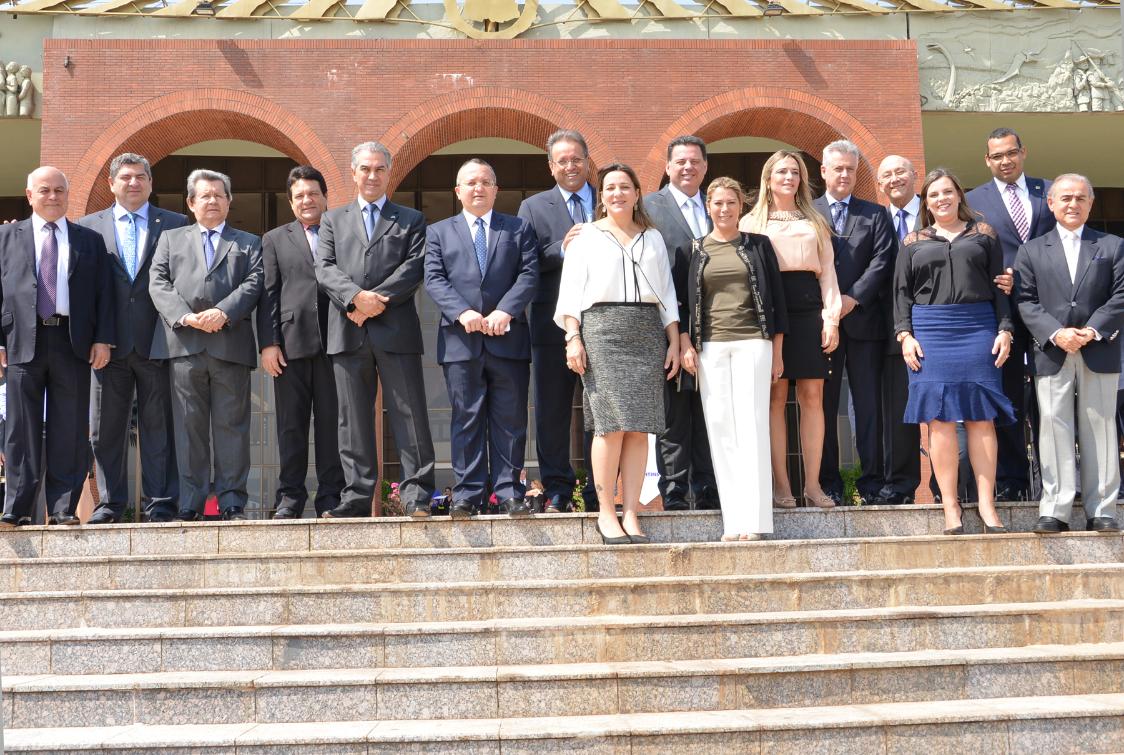 Presidente Osires Damaso com governadores do Brasil Central