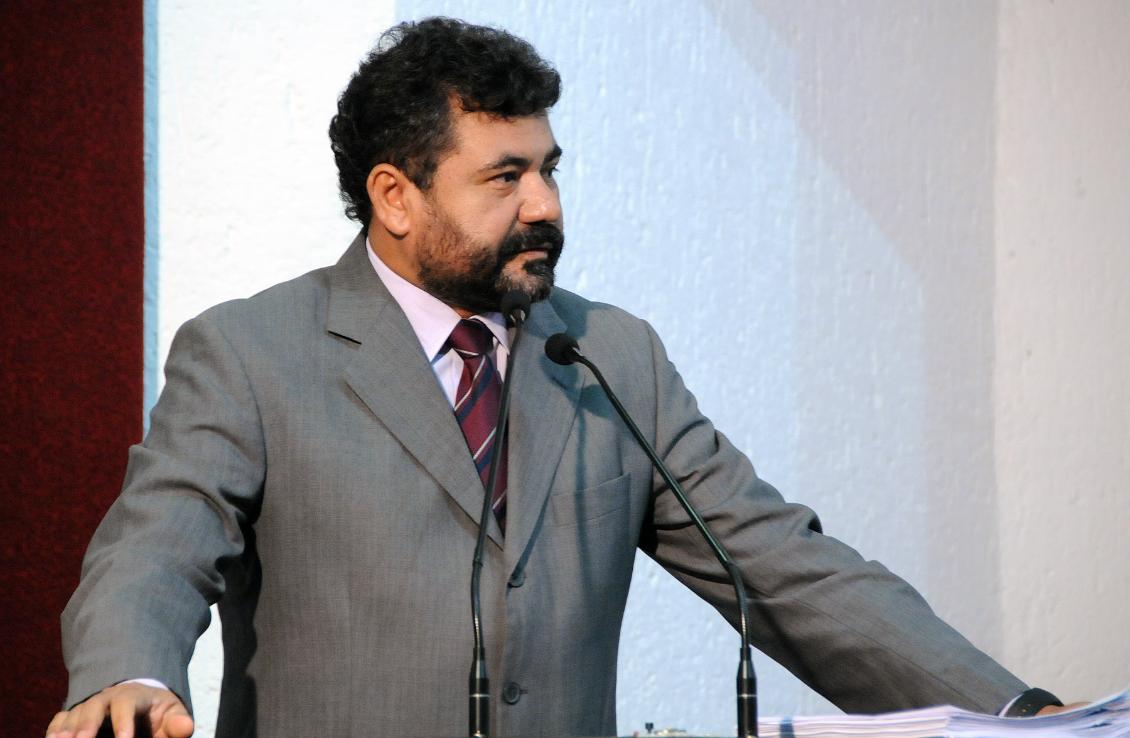 Deputado Sargento Aragão (PMDB) Deputado Sargento Aragão (PMDB)
