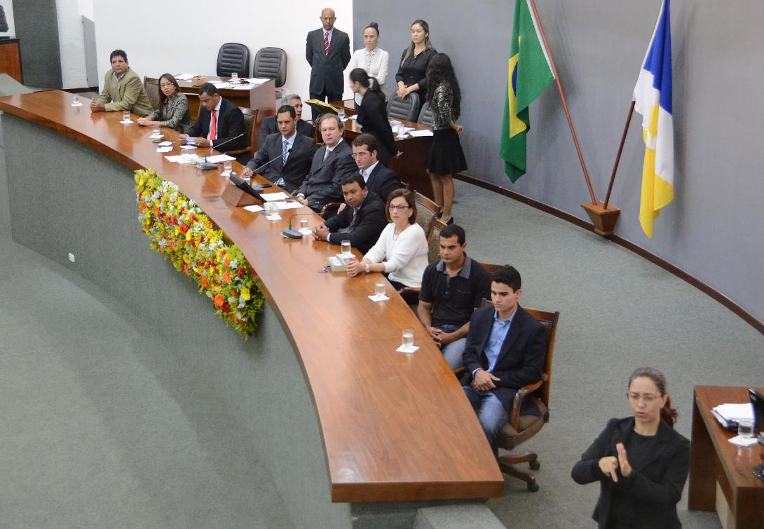 Sessão especial na AL homenageia surdos e mudos do Tocantins