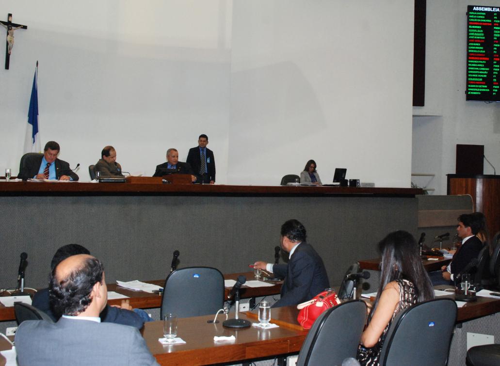 Deputados reunidos no Plenário