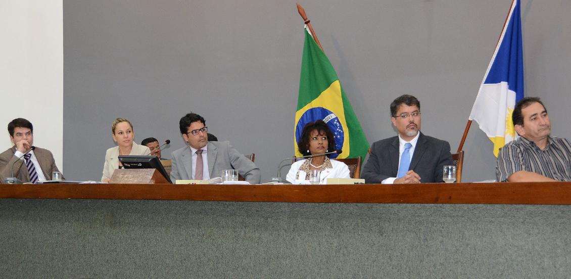 Situação do atedimento da Saúde Pública no Tocantins é debatida na AL