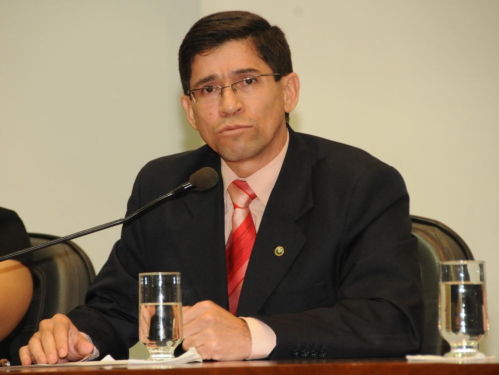 Wilton Resplandes Carvalho Defen.  Púb. Federal