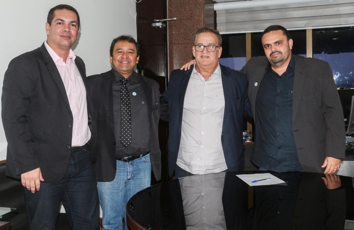 Deputado Elenil da Penha (MDB) participou, ao lado de representantes do IFTO, de uma reunião com o c Deputado Elenil da Penha (MDB) participou, ao lado de representantes do IFTO, de uma reunião com o c